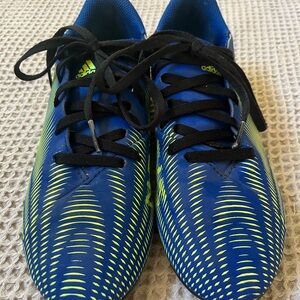 Adidas Nemeziz Youth Boys Soccer Cleat Size 4 Used